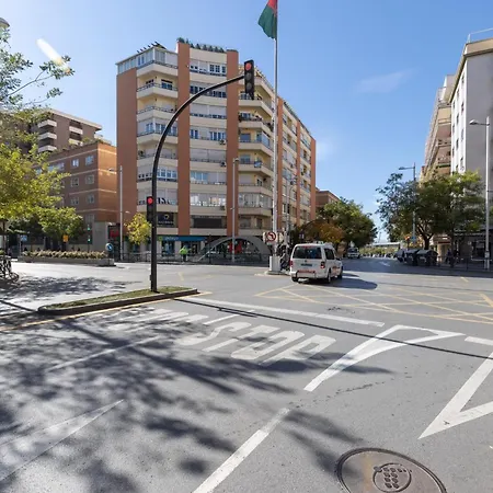 Moderno En Pleno Centro Granada